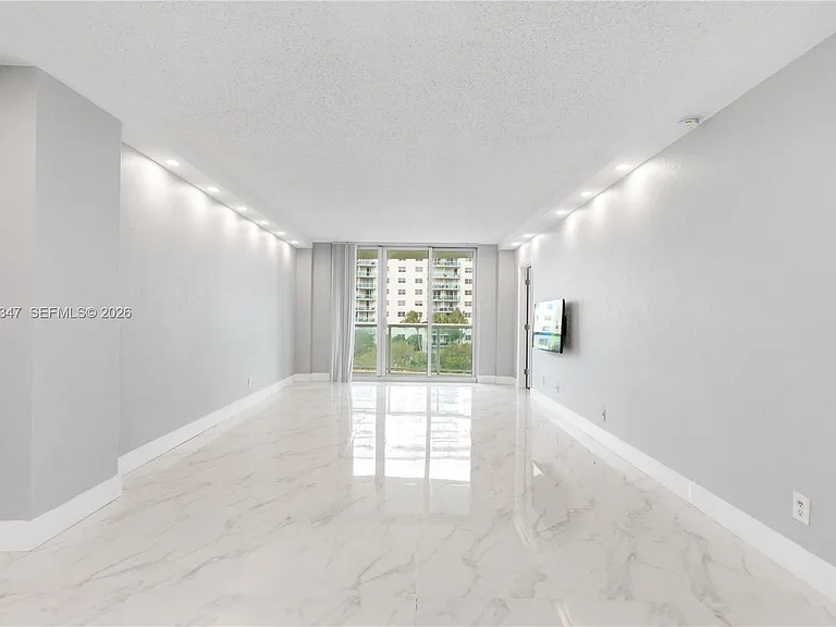 19380 Collins Ave #507 — Photo 7