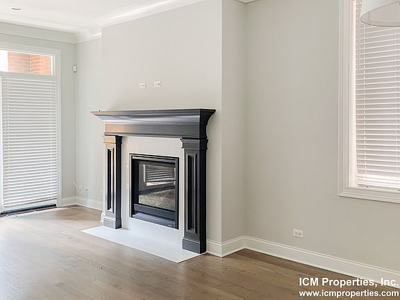 5th image of 866 W Lill Ave #4N