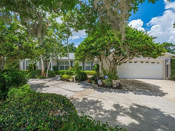 3rd image of 740 Pinar Dr