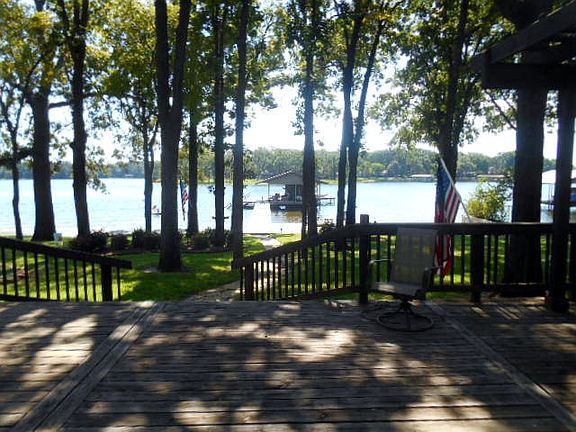2nd image of 556 Arrowwood Beach Cir