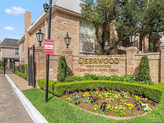 2nd image of 2238 S Piney Point Rd APT 102