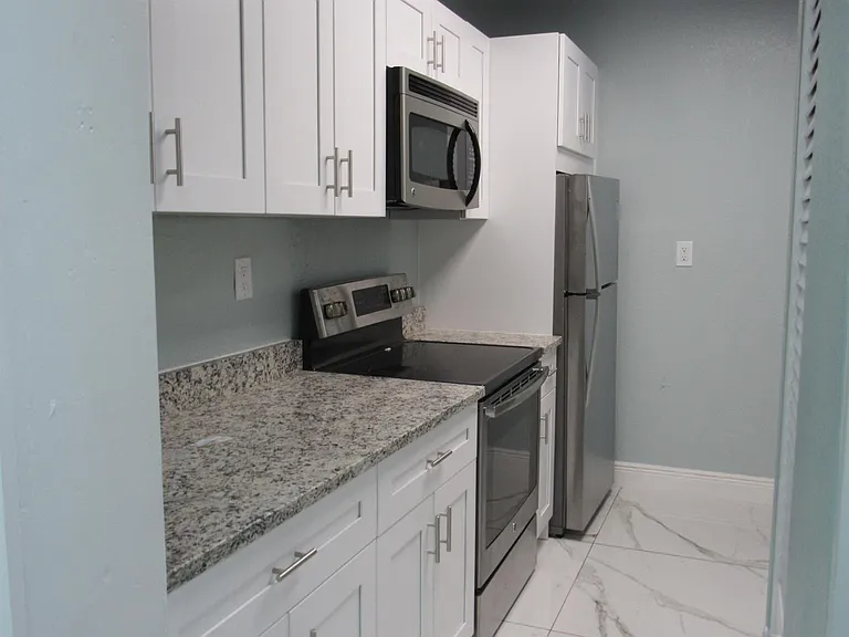 4283 Cocoanut Rd — Photo 6