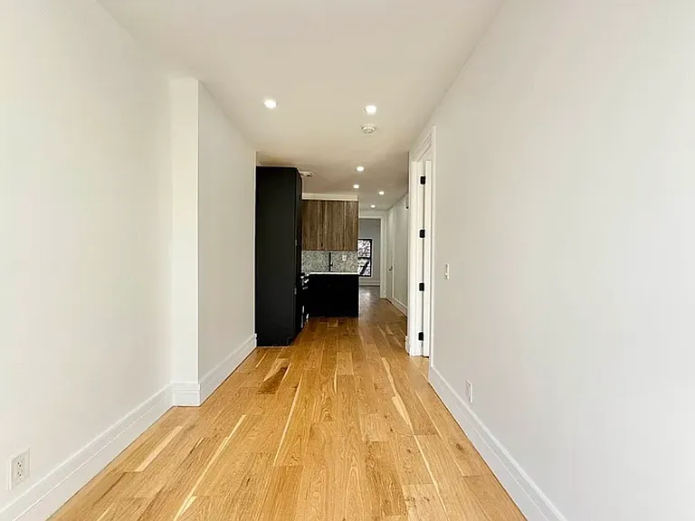 545A Quincy St #2 — Photo 12