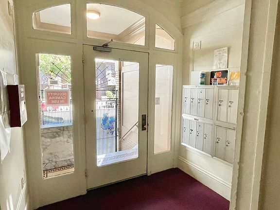 3rd image of 945 Pine St APT 15