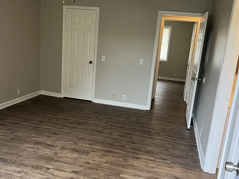 115 Forest Ave #103 — Photo 6