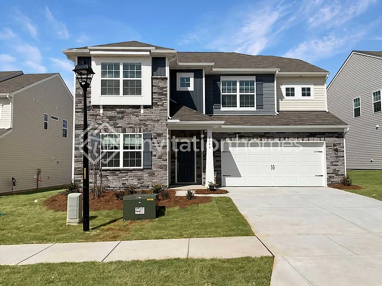 2046 Morning Gold Dr — Photo 1