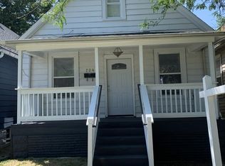724 S Victory St, Waukegan, IL 60085