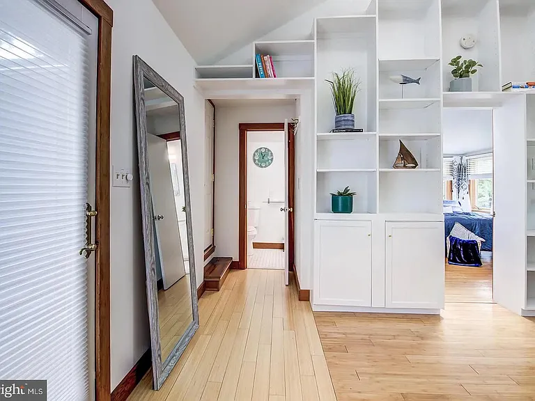 1121 Tyler Ave #1A — Photo 16