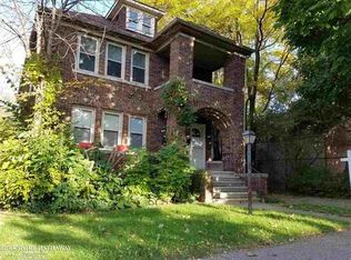 1004 Lakepointe St UNIT 1, Grosse Pointe, MI 48230