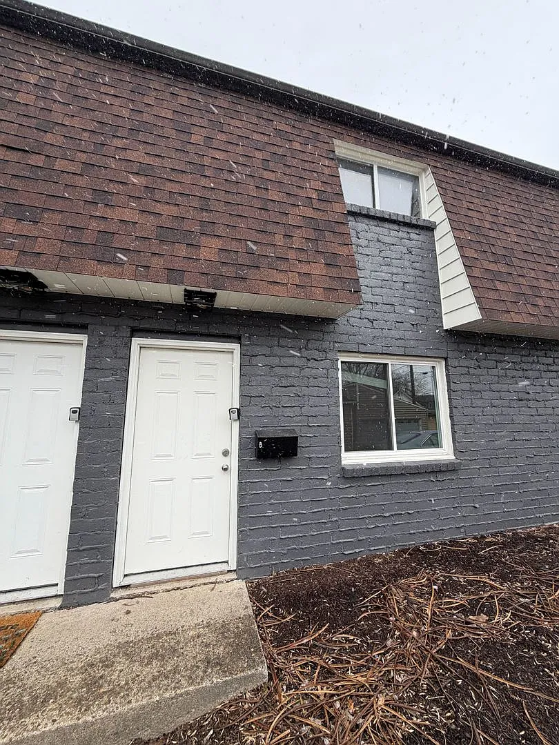 1530 Genessee Ave, Columbus, OH 43211 — Photo 2
