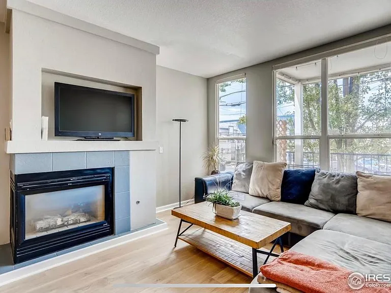 1521 Vine St #106 — Photo 4