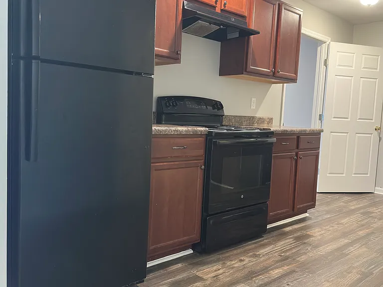 920 W Jefferson St #1 — Photo 4