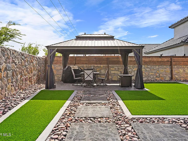 13920 Loreina Luz Ave — Photo 12