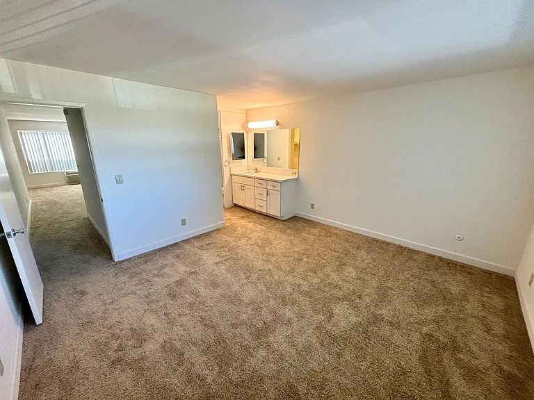 Anniversary Apartments — Photo 25