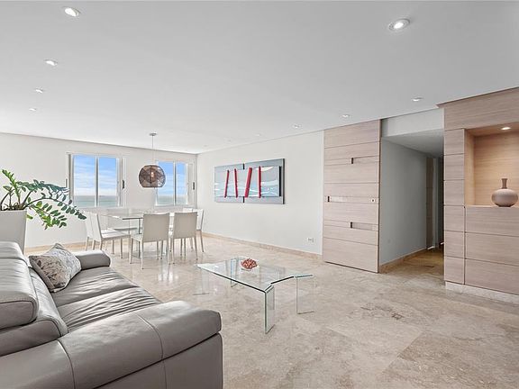 4th image of 3307 ISLA VERDE AVENUE #1102