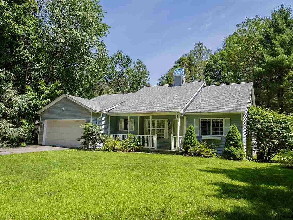 1st image of 27 Schuyler Way