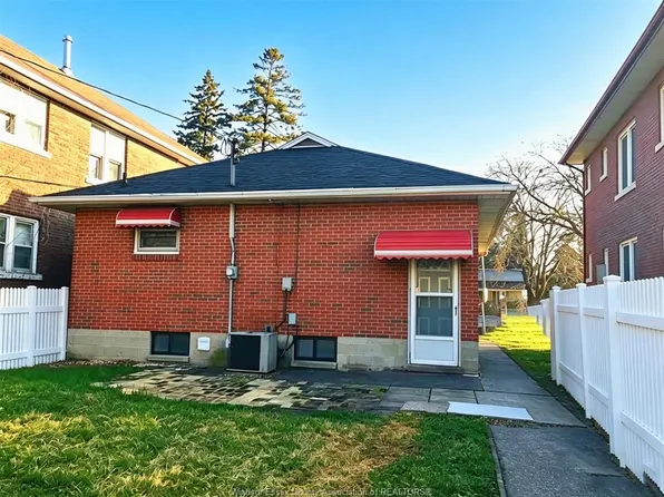 787 Campbell Ave #1 & 2, Windsor, ON N9B 2H6