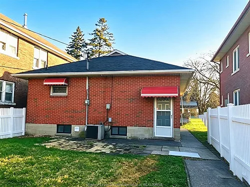 787 Campbell Ave #1 & 2 Photo 1