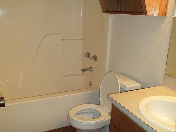 4th image of 1213 Walt Morgan Cir