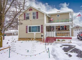 9204 Cayuga Dr, Niagara Falls, NY 14304