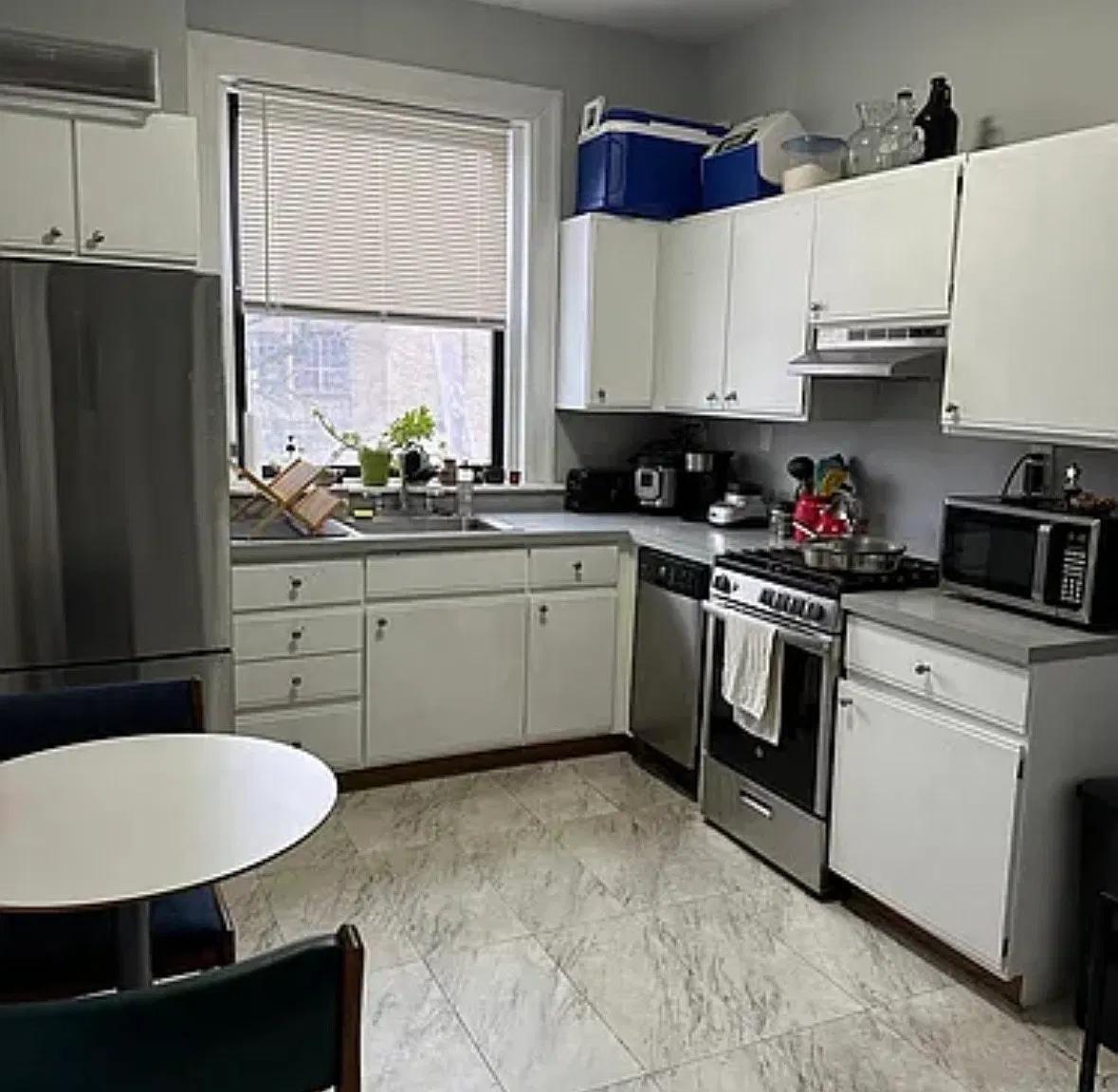 2 bed, 1200 sqft, $1,200 — Photo 1
