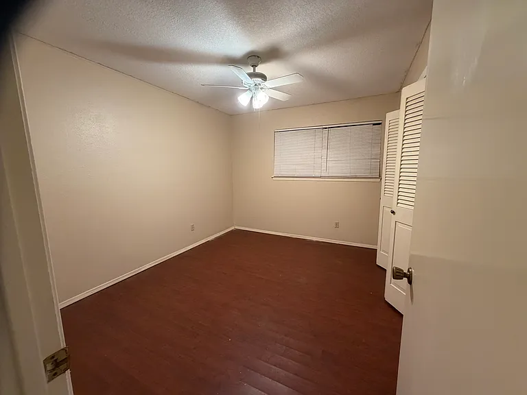 2101 Botts Dr — Photo 10