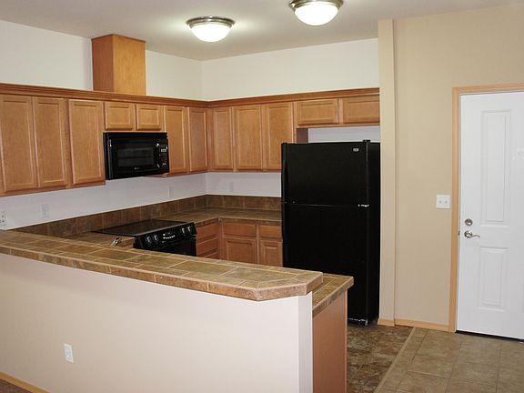 5th image of 1736 10th Ave NE Unit 210