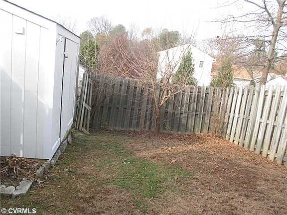 3rd image of 4960 Finnegan Ct #1