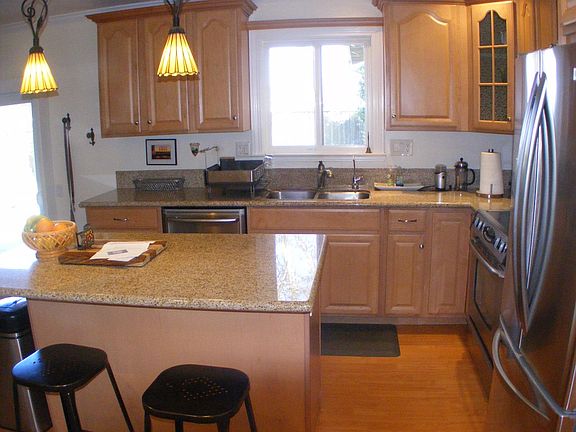 5th image of 347 Saint Julie Dr