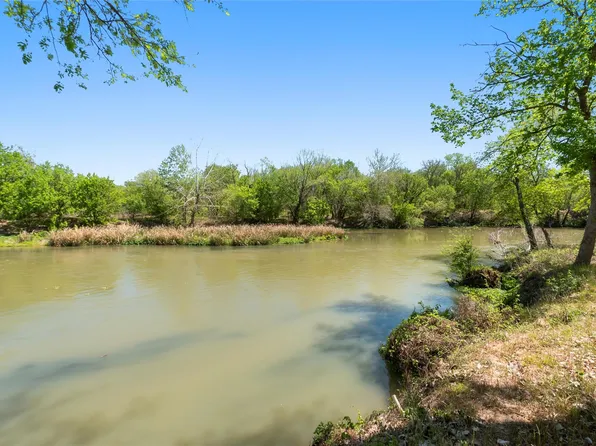 2711 Citation Dr, Del Valle, TX 78617