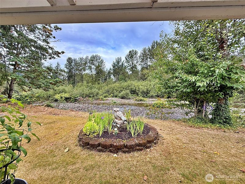 3rd image of 135 River Way