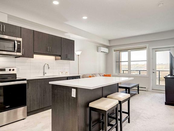 2nd image of 55 Wolf Hollow Way SE #408