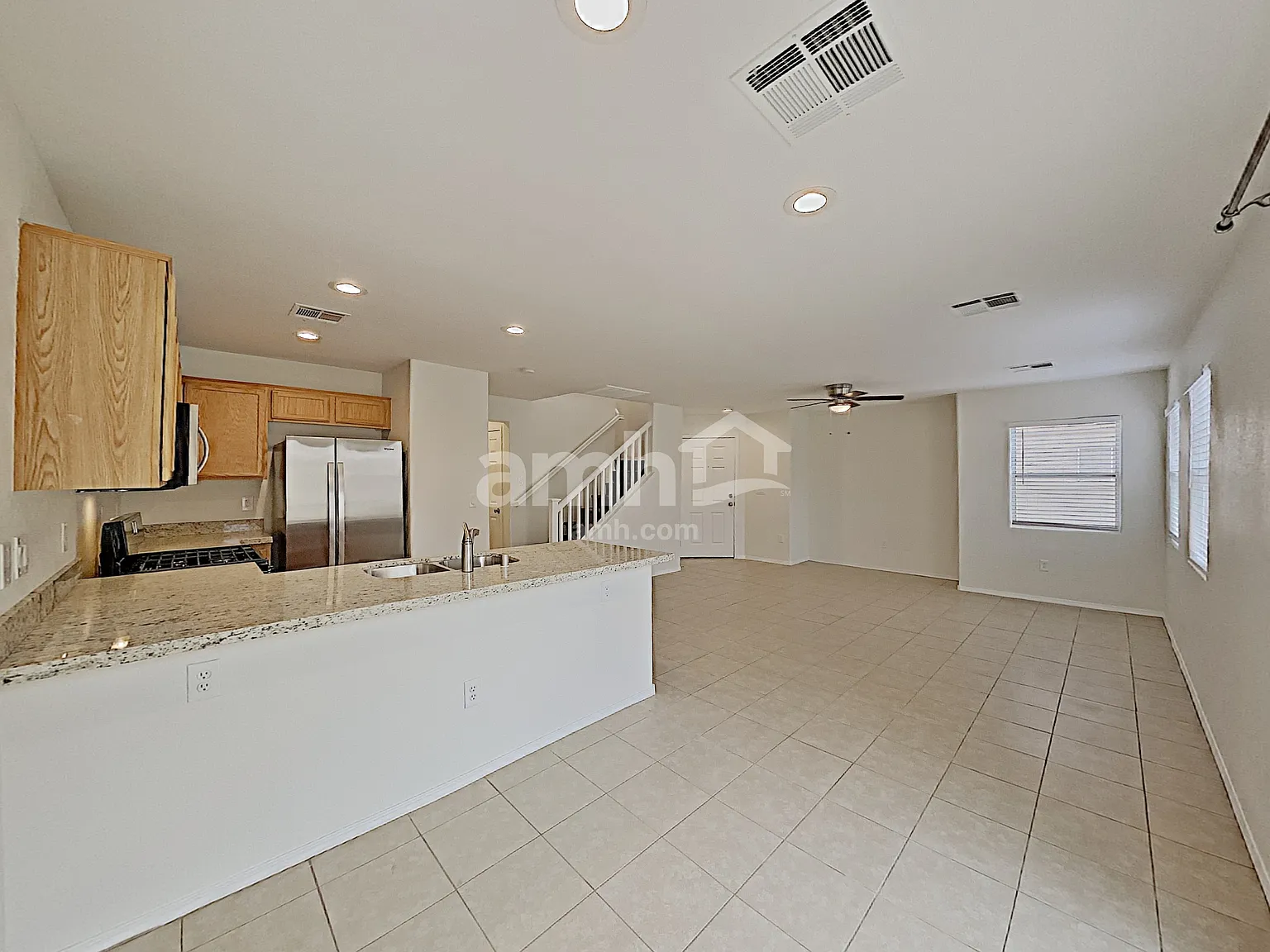 3 bed, 2.5 bath, 1358 sqft, $1,945 — Photo 4