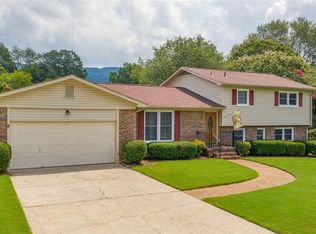 10019 Greenview Dr SE, Huntsville, AL 35803