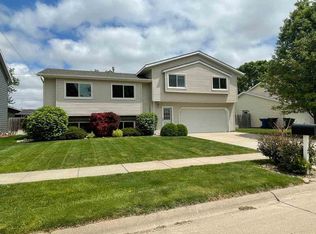 1507 15th Ave, Kearney, NE 68845