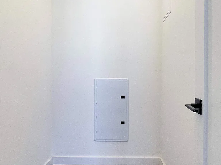 44 Box St #4B — Photo 7