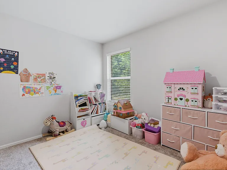 16308 Caledonia Ct — Photo 11