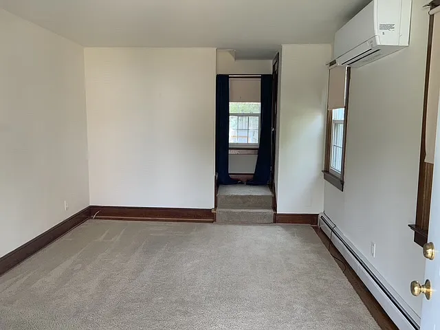 917 Haw St — Photo 2