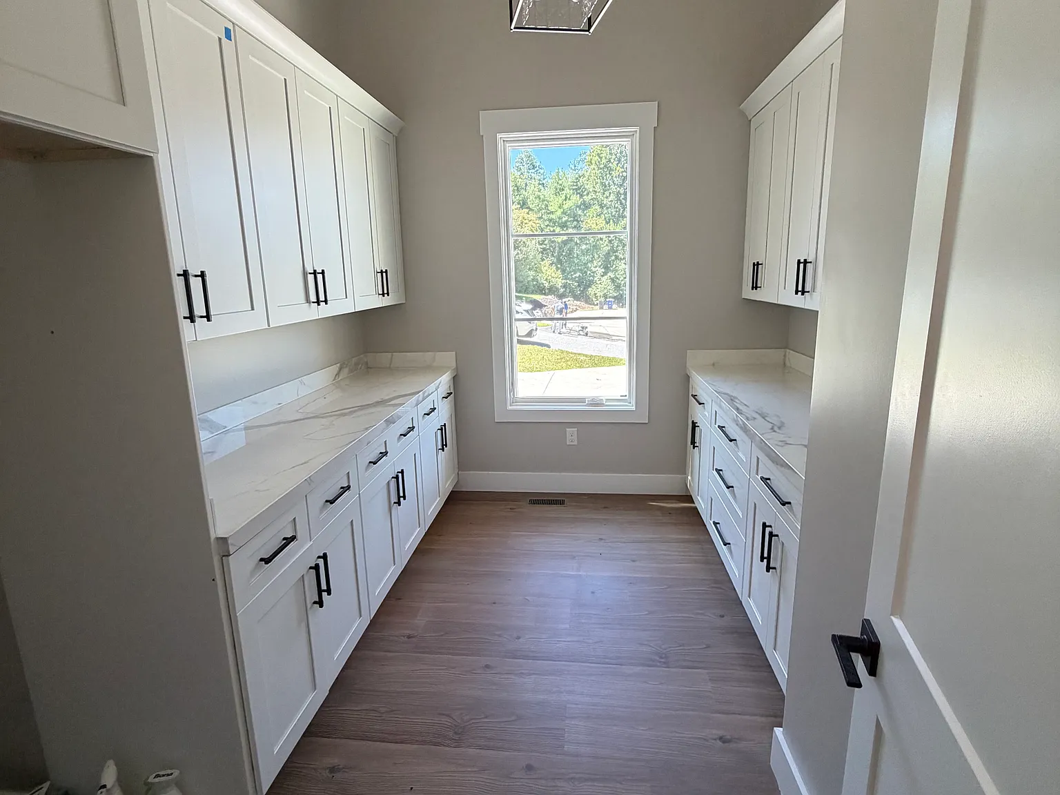 3 bed, 3.5 bath, 2648 sqft, $6,450 — Photo 4