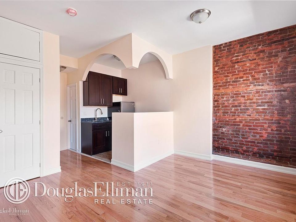 1st image of 220 Cumberland St APT 4F