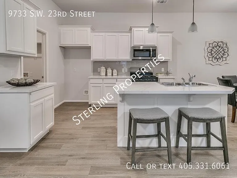 9733 SW 23rd St — Photo 11