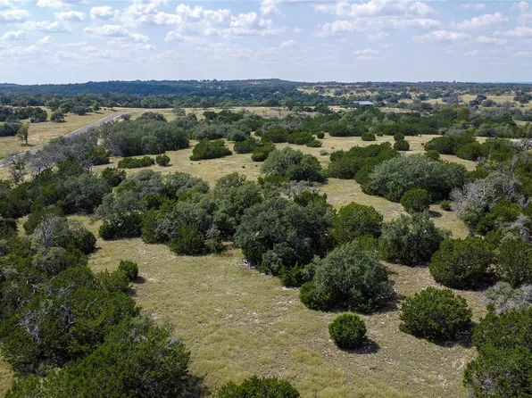 39 Buckskin Path, Fredericksburg, TX 78624
