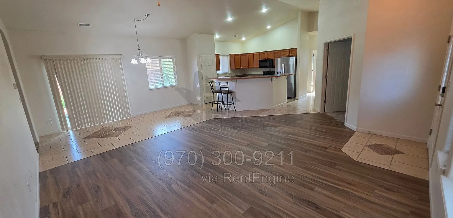 4 bed, 2.0 bath, 1698 sqft, $2,300 — Photo 3