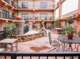 2205 McKinney St APT 307, Houston, TX 77003