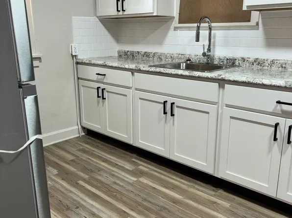 1125 10th St NW, Canton, OH 44703