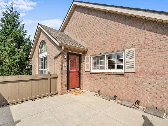 4th image of 1297 Amberlea Dr E #12
