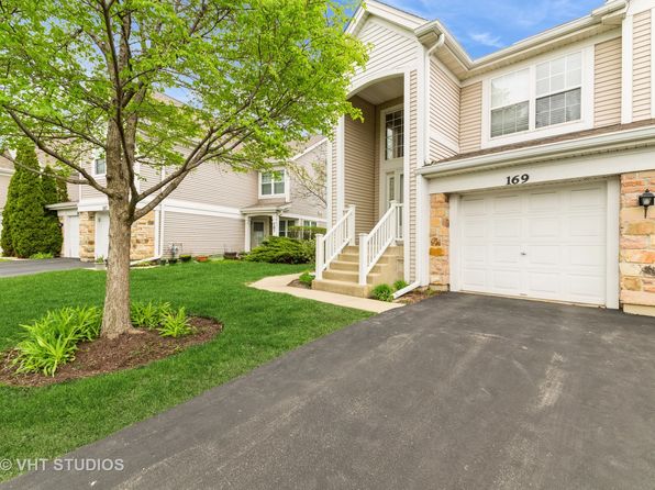 169 Concord Ln, Carol Stream, IL 60188