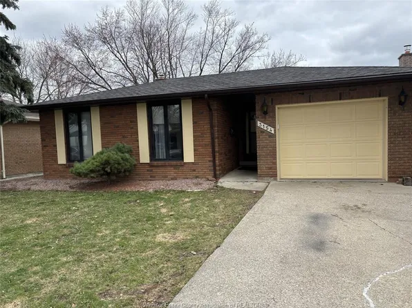 3154 Regis Ave, Windsor, ON N8R 1T8