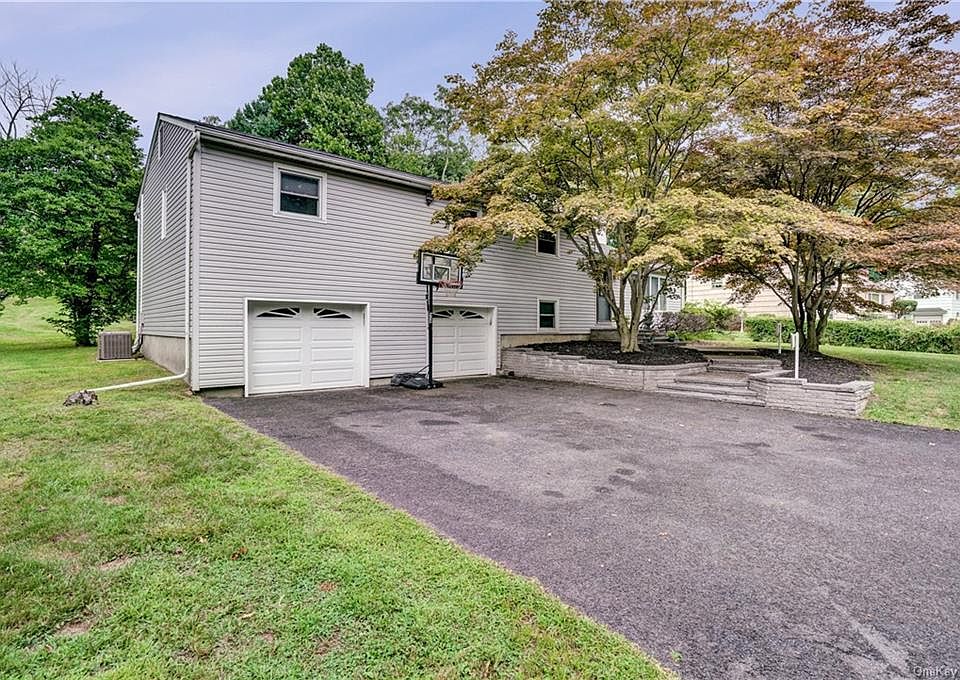 1st image of 18 Cherie Ln