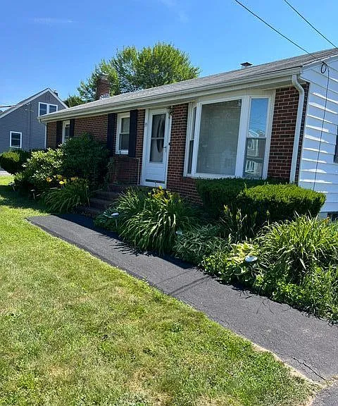 35 Dibiase St — Photo 21